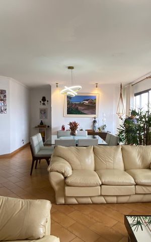 Apartamento à venda com 120m², 5 quartos e 3 vagas Apartamento à venda com 120m², 5 quartos e 3 vagasSala