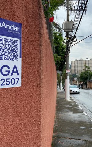 Apartamento à venda com 120m², 5 quartos e 3 vagas Apartamento à venda com 120m², 5 quartos e 3 vagasFachada e Placa