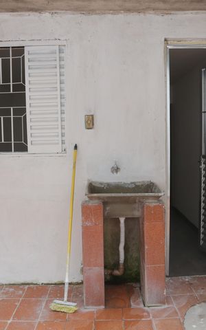 Casa para alugar com 100m², 2 quartos e 1 vaga Casa para alugar com 100m², 2 quartos e 1 vagaÁrea de Serviço