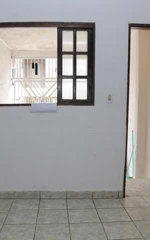 Casa para alugar com 100m², 2 quartos e 1 vaga Casa para alugar com 100m², 2 quartos e 1 vagaSala