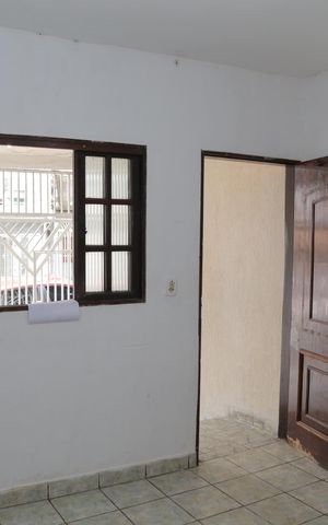 Casa para alugar com 100m², 2 quartos e 1 vaga Casa para alugar com 100m², 2 quartos e 1 vagaSala