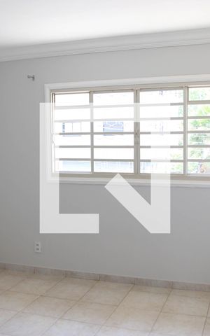 Casa para alugar com 240m², 4 quartos e 2 vagasSuíte