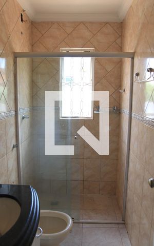 Casa para alugar com 240m², 4 quartos e 2 vagasBanheiro