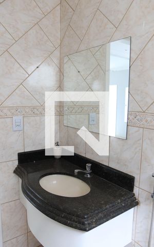 Casa para alugar com 240m², 4 quartos e 2 vagasLavabo
