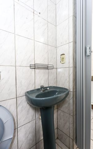 Casa para alugar com 138m², 4 quartos e 2 vagasedícula  banheiro