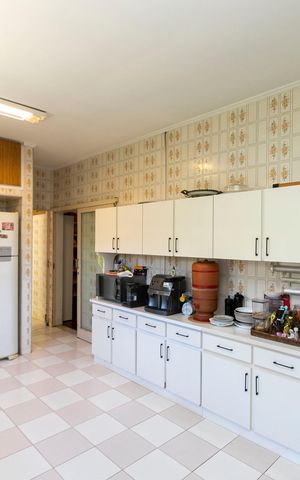 Casa para alugar com 416m², 4 quartos e 4 vagasCOZINHA