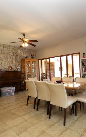 Casa para alugar com 416m², 4 quartos e 4 vagasSALA PARA VÁRIOS AMBIENTES