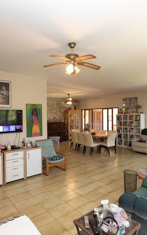 Casa para alugar com 416m², 4 quartos e 4 vagasSALA PARA VÁRIOS AMBIENTES