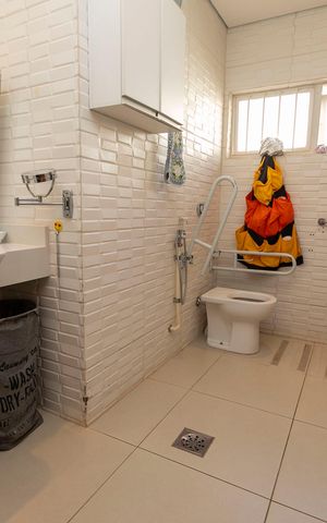 Casa para alugar com 416m², 4 quartos e 4 vagasBANHEIRO SOCIAL (ADAPTADO)