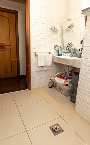 Casa para alugar com 416m², 4 quartos e 4 vagasBANHEIRO SOCIAL (ADAPTADO)