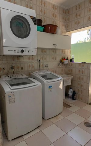 Casa para alugar com 416m², 4 quartos e 4 vagasÁREA DE SERVIÇO