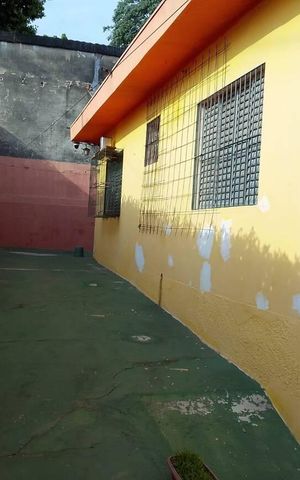 Casa para alugar com 196m², 3 quartos e 4 vagas Casa para alugar com 196m², 3 quartos e 4 vagasÁrea externa