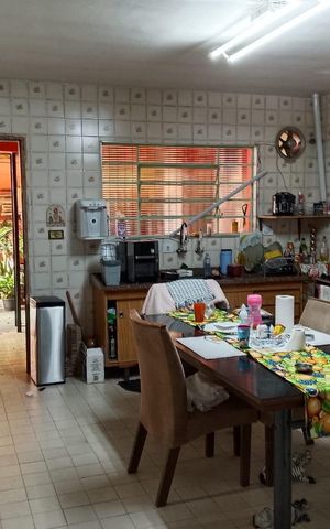 Casa para alugar com 196m², 3 quartos e 4 vagas Casa para alugar com 196m², 3 quartos e 4 vagasCozinha