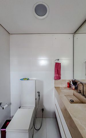 Apartamento à venda com 157m², 3 quartos e 4 vagasBanheiro da Suíte 1