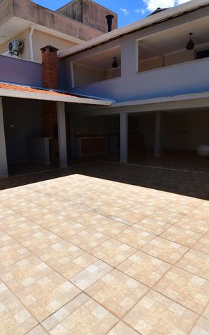 Casa para alugar com 125m², 3 quartos e sem vagaQuintal