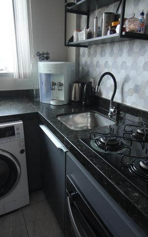 Apartamento à venda com 47m², 2 quartos e 2 vagasCozinha e Área de Serviço