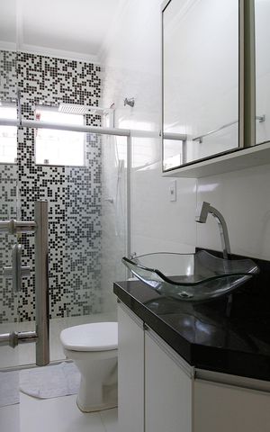 Casa à venda com 170m², 5 quartos e 5 vagasBanheiro Social