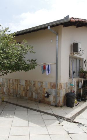 Casa à venda com 170m², 5 quartos e 5 vagasÁrea externa