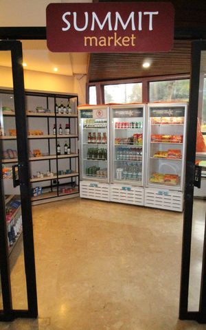 Apartamento para alugar com 56m², 1 quarto e 1 vagaÁrea comum - Mini Mercado