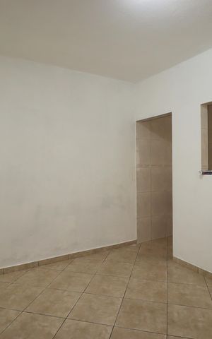 Casa para alugar com 30m², 1 quarto e 1 vagaSala