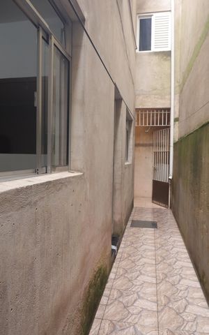 Casa para alugar com 30m², 1 quarto e 1 vagaCorredor