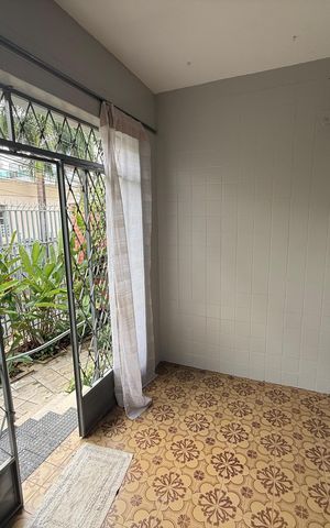 Casa para alugar com 100m², 3 quartos e 3 vagas Casa para alugar com 100m², 3 quartos e 3 vagasvaranda