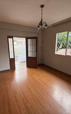 Casa para alugar com 100m², 3 quartos e 3 vagas Casa para alugar com 100m², 3 quartos e 3 vagassala 1