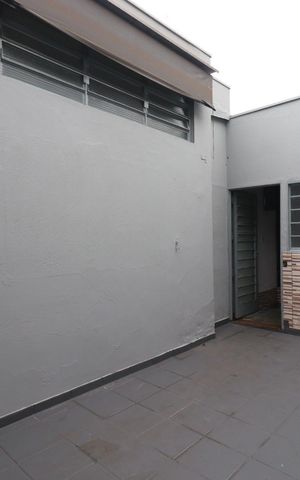 Casa para alugar com 110m², 3 quartos e 1 vagaÁrea de Serviço