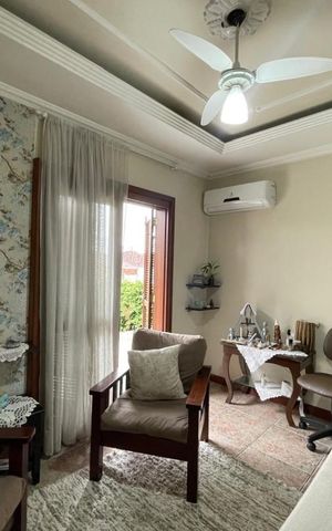 Casa à venda com 280m², 4 quartos e sem vaga
