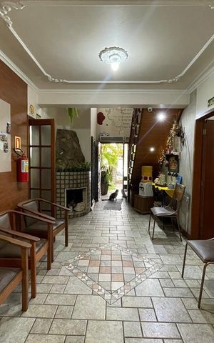 Casa à venda com 280m², 4 quartos e sem vaga