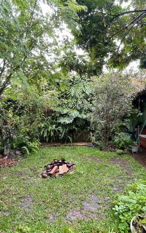 Casa à venda com 280m², 4 quartos e sem vaga