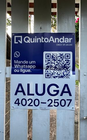 Casa de condomínio para alugar com 225m², 3 quartos e 2 vagasFachada