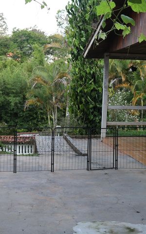 Casa de condomínio para alugar com 225m², 3 quartos e 2 vagasQuintal