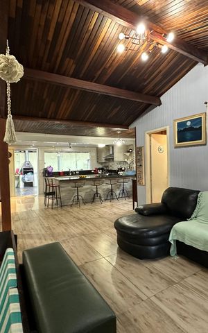 Casa de condomínio para alugar com 225m², 3 quartos e 2 vagasSala