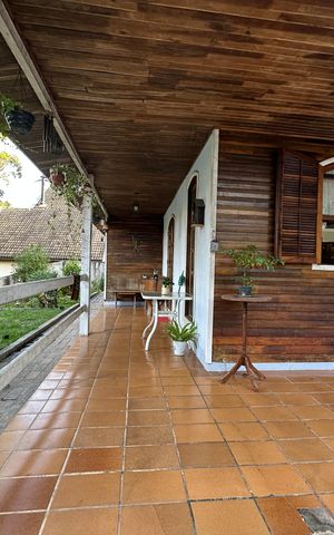 Casa de condomínio para alugar com 225m², 3 quartos e 2 vagasVaranda