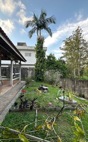 Casa de condomínio para alugar com 225m², 3 quartos e 2 vagasQuintal