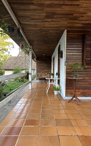 Casa de condomínio para alugar com 225m², 3 quartos e 2 vagasVaranda