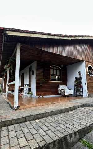 Casa de condomínio para alugar com 225m², 3 quartos e 2 vagasFachada