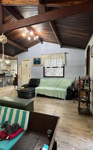 Casa de condomínio para alugar com 225m², 3 quartos e 2 vagasSala