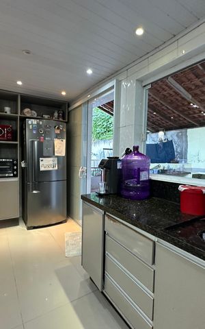 Casa de condomínio para alugar com 225m², 3 quartos e 2 vagasCozinha