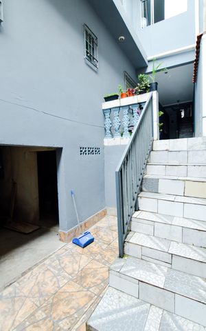 Casa à venda com 335m², 5 quartos e 3 vagasQuintal