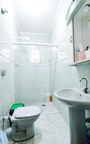 Casa à venda com 335m², 5 quartos e 3 vagasBanheiro da Edícula