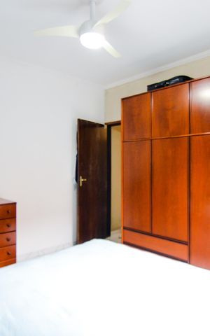 Casa à venda com 335m², 5 quartos e 3 vagasQuarto 2