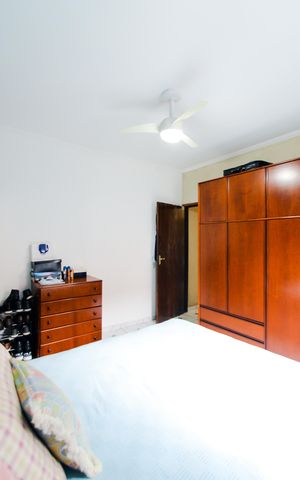 Casa à venda com 335m², 5 quartos e 3 vagasQuarto 2