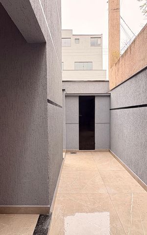 Casa à venda com 159m², 3 quartos e 2 vagas Casa à venda com 159m², 3 quartos e 2 vagasQuintal