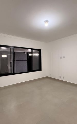 Casa à venda com 159m², 3 quartos e 2 vagas Casa à venda com 159m², 3 quartos e 2 vagasSala