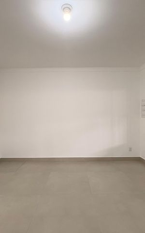 Casa à venda com 159m², 3 quartos e 2 vagas Casa à venda com 159m², 3 quartos e 2 vagasSala