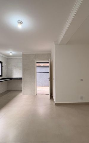 Casa à venda com 159m², 3 quartos e 2 vagas Casa à venda com 159m², 3 quartos e 2 vagasCozinha