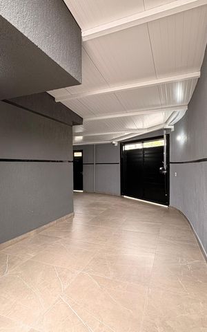 Casa à venda com 159m², 3 quartos e 2 vagas Casa à venda com 159m², 3 quartos e 2 vagasQuintal