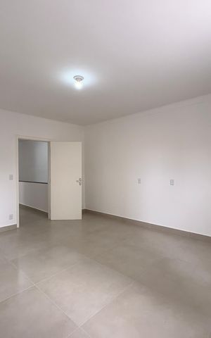 Casa à venda com 159m², 3 quartos e 2 vagas Casa à venda com 159m², 3 quartos e 2 vagasSuite
